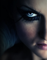الصورة الرمزية Midnight Poison